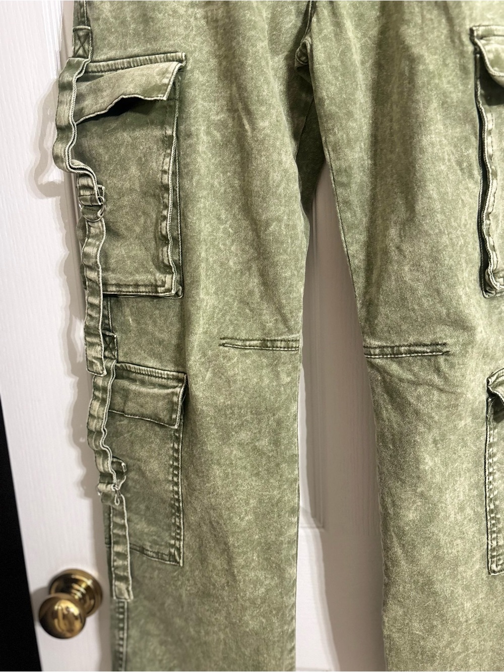 Disclosure Green mineral wash wide leg denim cargo pants EUC like new size 7/28 - Picture 11 of 13